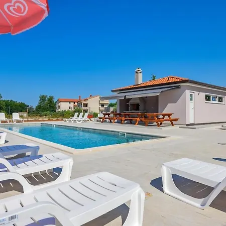 Apartmani Lucija Porec Exterior photo