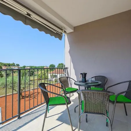 Apartmani Lucija Porec Exterior photo