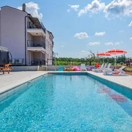 Apartmani Lucija Porec Exterior photo