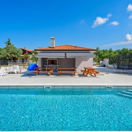 Apartmani Lucija Porec Exterior photo