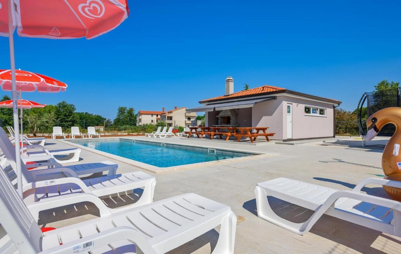 Lucija Apartma *